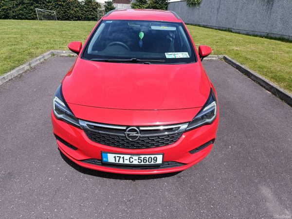 Opel Astra Estate, Petrol, 2017, Red