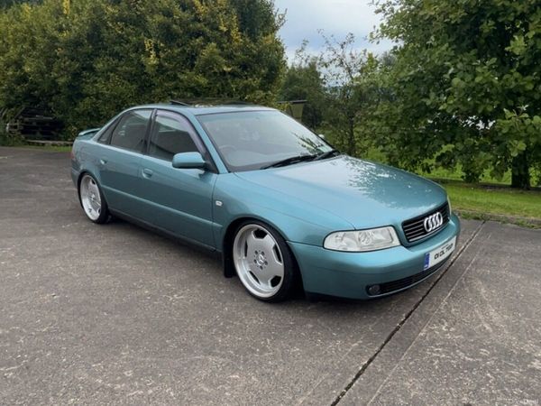 Audi A4 Saloon, Petrol, 2001, Blue