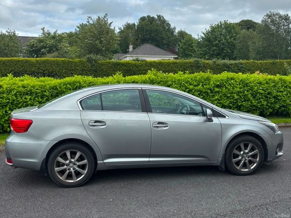 Toyota Avensis Saloon, Diesel, 2012, Grey