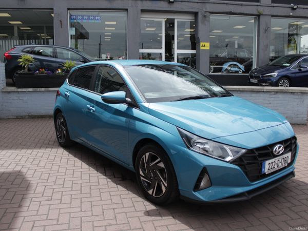 Hyundai i20 Hatchback, Petrol, 2022, Blue