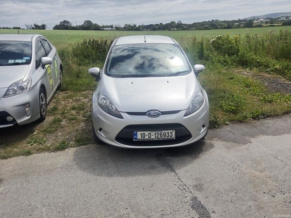Ford Fiesta Hatchback, Diesel, 2010, Silver