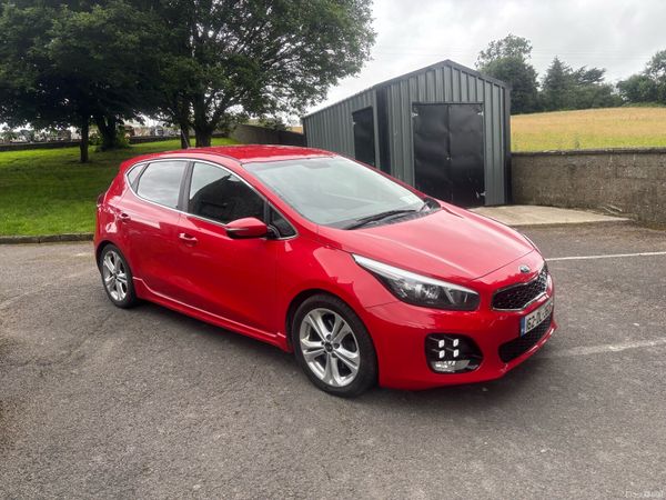 Kia Ceed Hatchback, Diesel, 2016, Red