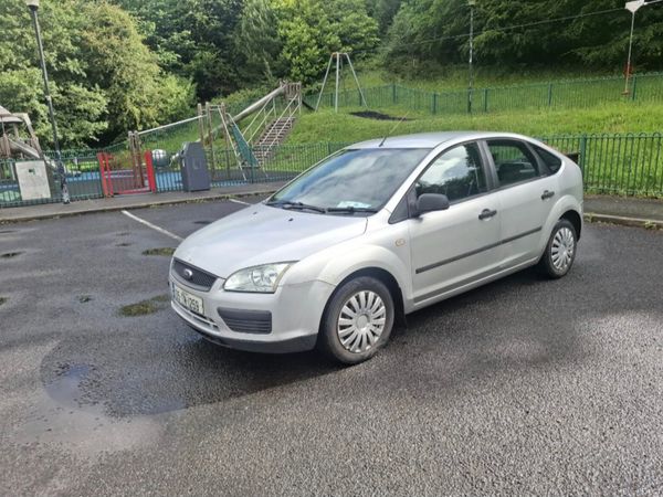 Ford Focus Hatchback, Petrol, 2005, Silver