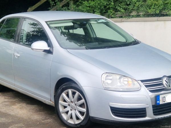 Volkswagen Jetta Saloon, Diesel, 2010, Silver