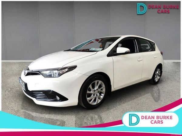 Toyota Auris Hatchback, Diesel, 2017, White
