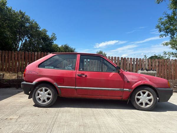 Volkswagen Polo Hatchback, Petrol, 1991, Red