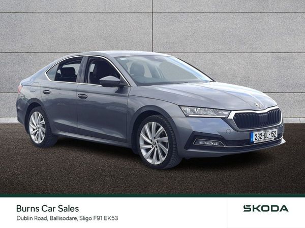 Skoda Octavia Saloon, Diesel, 2023, Grey