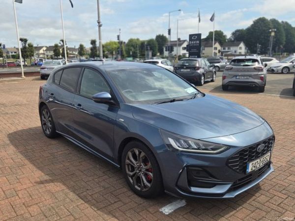 Ford Focus Hatchback, Petrol Hybrid, 2024, Blue