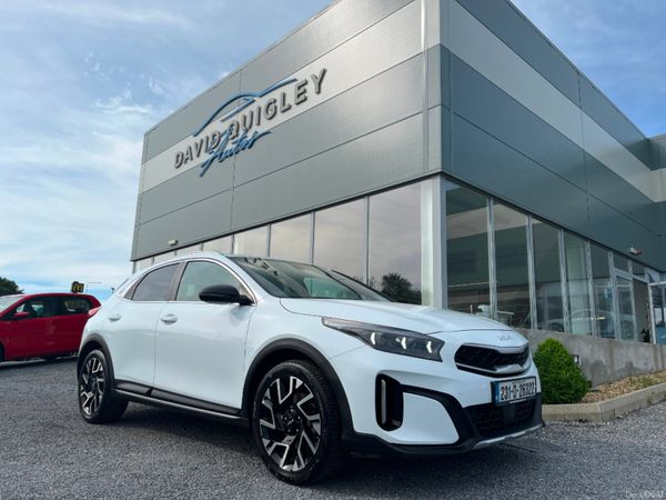 Kia XCeed Hatchback, Petrol Plug-in Hybrid, 2023, White