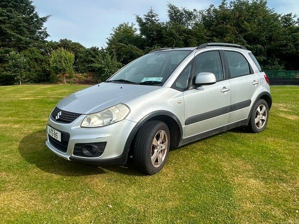 Suzuki SX4 SUV, Petrol, 2011, Silver