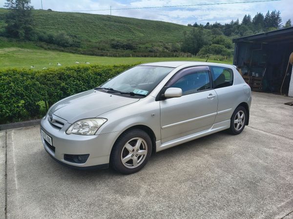 Toyota Corolla Hatchback, Petrol, 2005, Silver