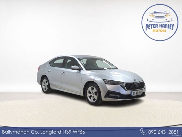 Skoda Octavia Saloon, Petrol, 2021, Silver