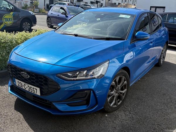 Ford Focus Hatchback, Petrol, 2023, Blue