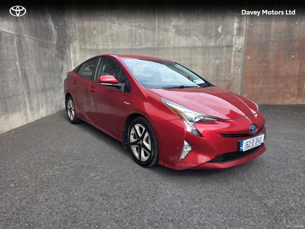 Toyota Prius Hatchback, Petrol Hybrid, 2016, Red