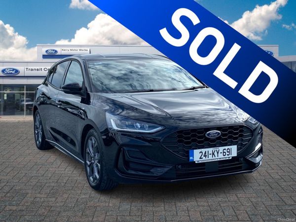 Ford Focus Hatchback, Petrol, 2024, Black