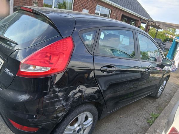 Ford Fiesta Hatchback, Petrol, 2010, Black