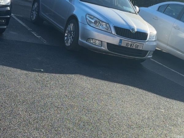 Skoda Octavia Hatchback, Diesel, 2010, Silver