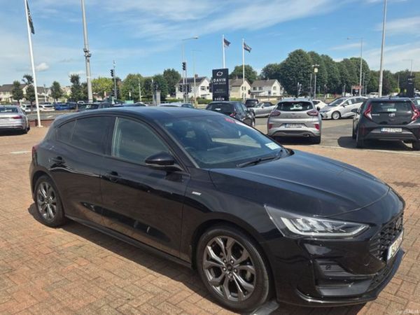 Ford Focus Hatchback, Petrol, 2024, Black