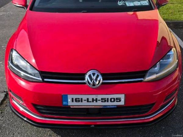 Volkswagen Golf Hatchback, Petrol, 2016, Red