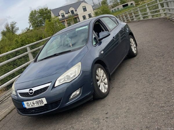 Opel Astra Hatchback, Diesel, 2010, Blue