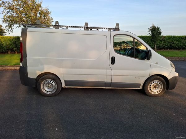 Renault Trafic MPV, Diesel, 2011, White