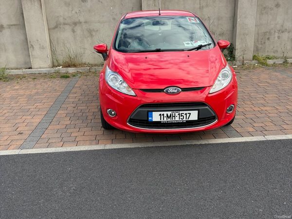 Ford Fiesta Hatchback, Petrol, 2011, Red