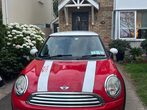 Mini Cooper Hatchback, Petrol, 2010, Red