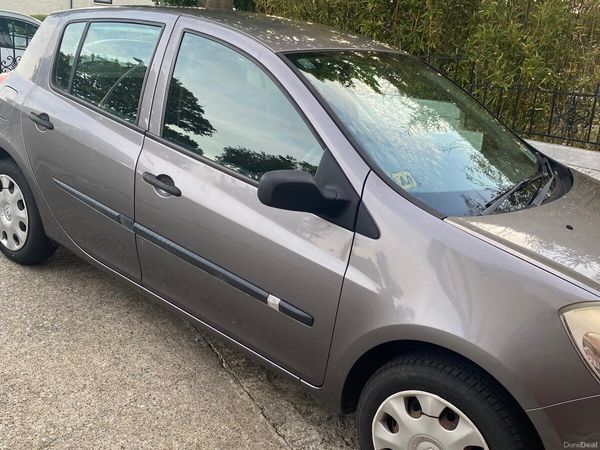 Renault Clio Hatchback, Ethanol Petrol, 2009, Grey