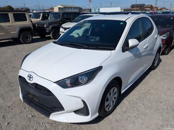 Toyota Yaris Hatchback, Petrol, 2021, White