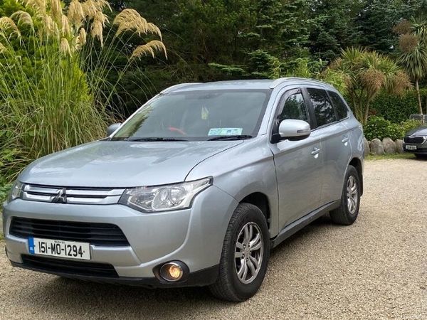 Mitsubishi Outlander SUV, Diesel, 2015, Silver