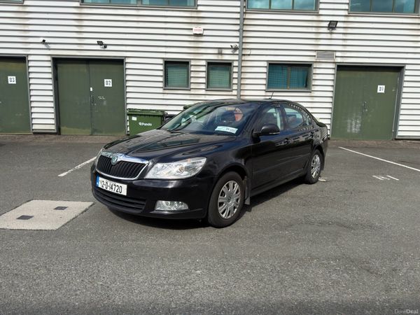 Skoda Octavia Saloon, Diesel, 2012, Black