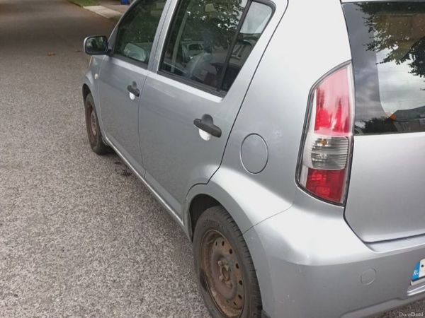 Daihatsu Sirion Hatchback, Petrol, 2006, Silver