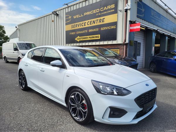 Ford Focus Hatchback, Petrol Hybrid, 2022, White