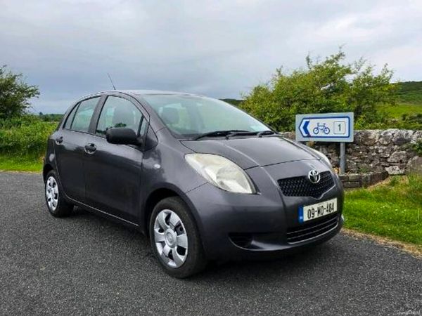 Toyota Yaris Hatchback, Petrol, 2009, Grey