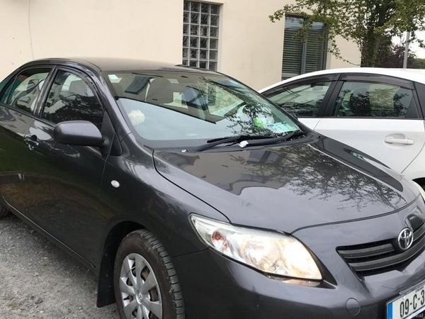 Toyota Corolla Saloon, Diesel, 2009, Grey