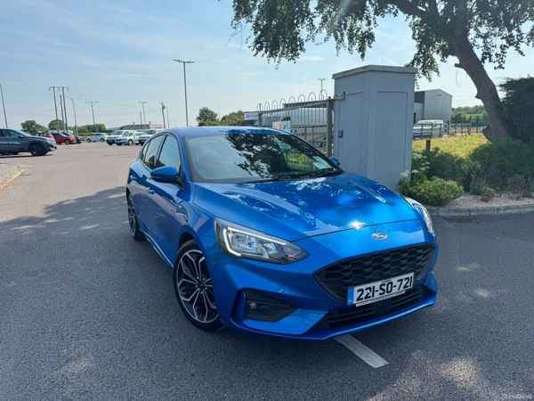 Ford Focus Hatchback, Petrol, 2022, Blue