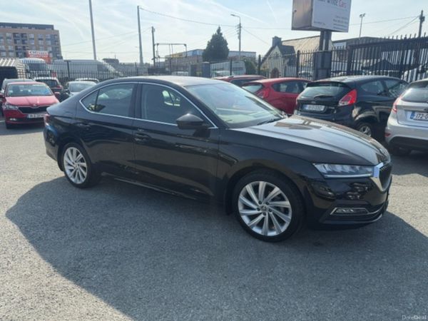 Skoda Octavia Saloon, Petrol, 2020, Black