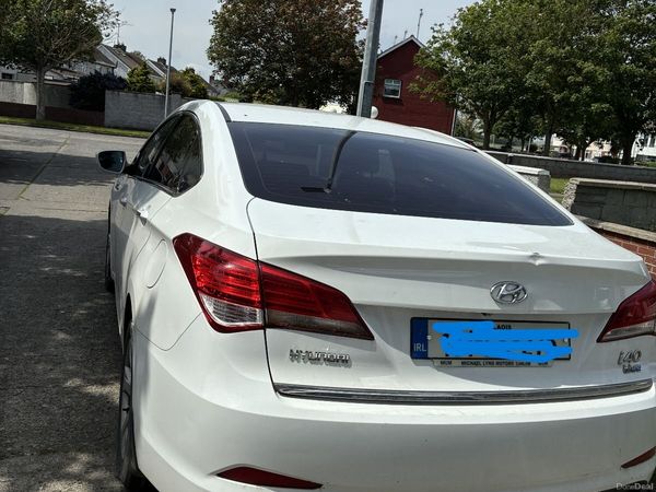 Hyundai i40 Saloon, Diesel, 2013, White
