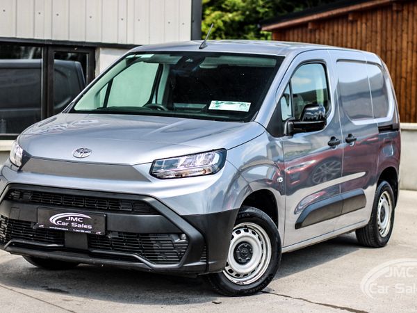 Toyota Proace Van, Diesel, 2025, Silver