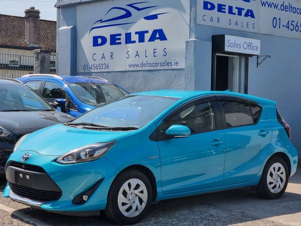 Toyota Aqua Hatchback, Petrol Hybrid, 2020, Green