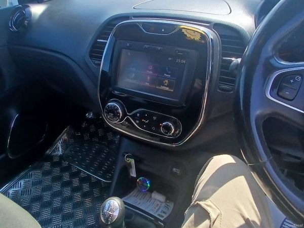 Renault Captur Hatchback, Diesel, 2017, Brown