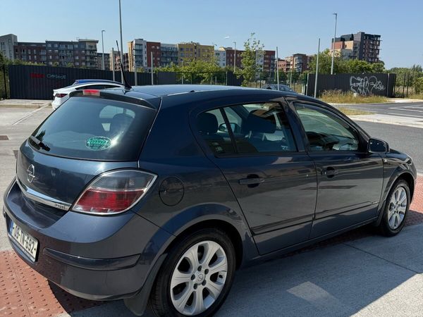 Opel Astra Hatchback, Diesel, 2009, Blue