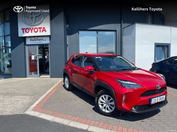 Toyota Yaris Cross Hatchback, Petrol Hybrid, 2023, Red