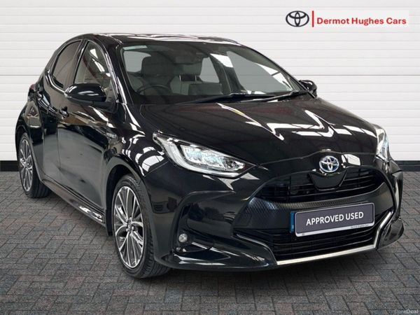 Toyota Yaris Hatchback, Petrol Hybrid, 2021, Black