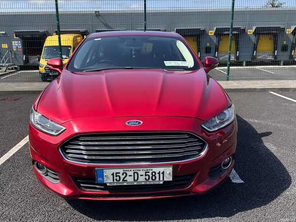 Ford Mondeo Hatchback, Diesel, 2015, Red