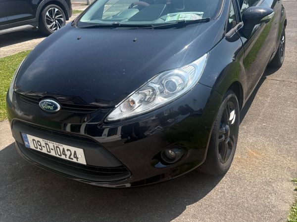Ford Fiesta Hatchback, Petrol, 2009, Black