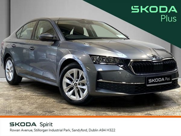 Skoda Octavia Saloon, Petrol, 2025, Grey