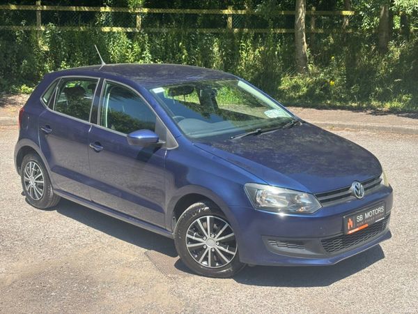 Volkswagen Polo Hatchback, Petrol, 2011, Blue