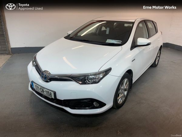 Toyota Auris Hatchback, Petrol Hybrid, 2017, White