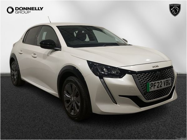 Peugeot 208 Hatchback, Electric, 2022, White